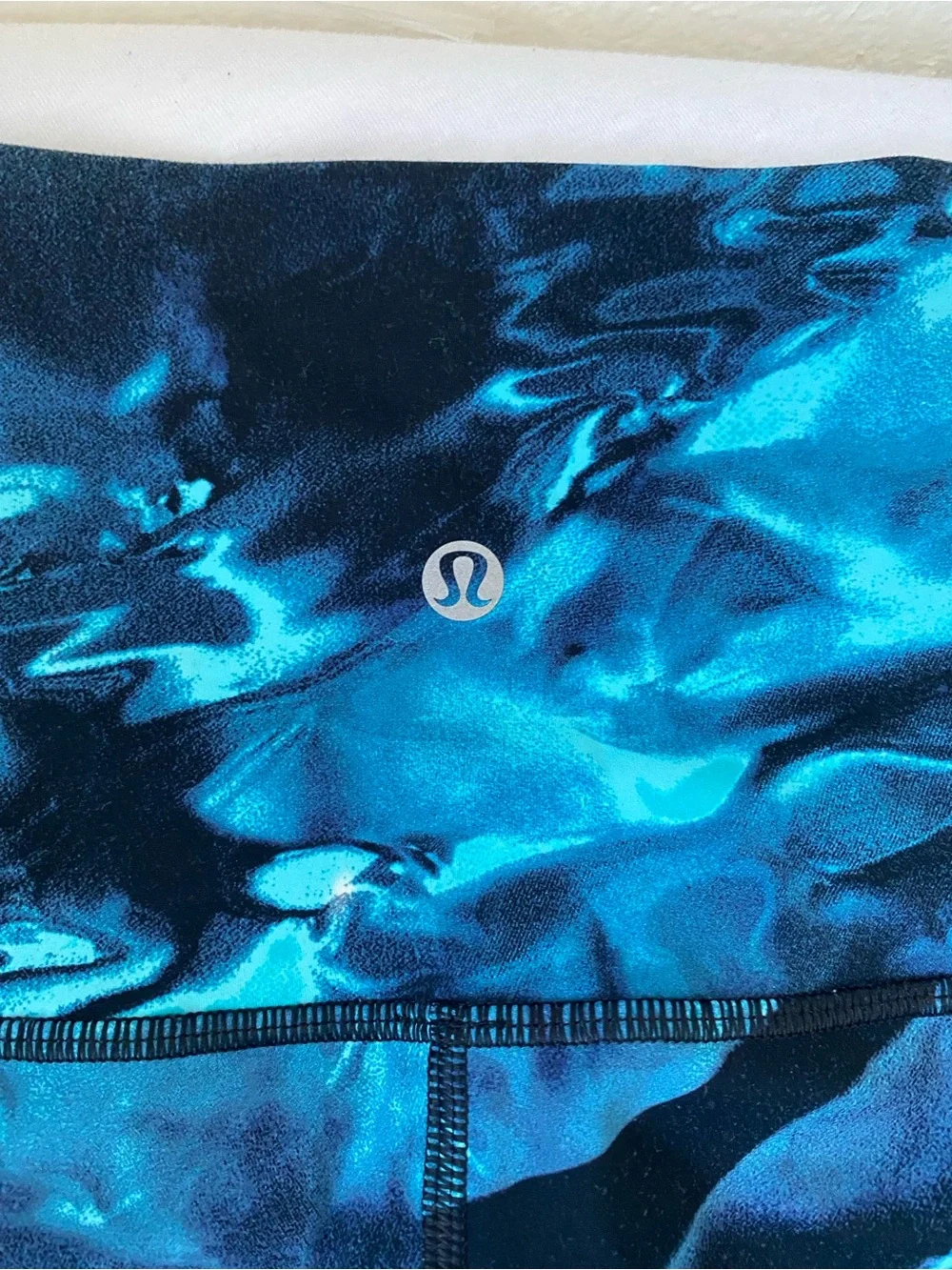 Lululemon Teal & Navy Marble Workout Leggings - Size 4 - Picture 5 of 7